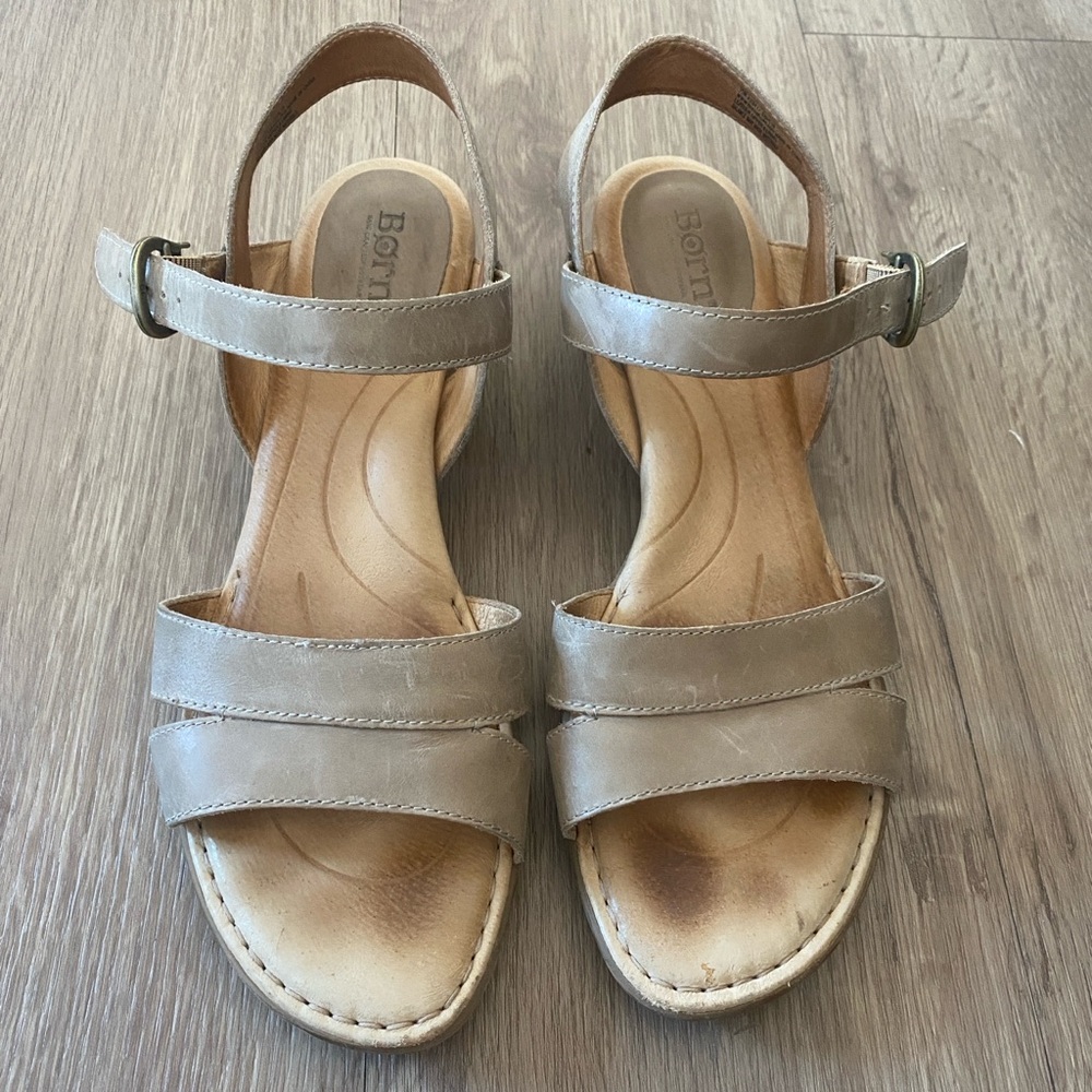 Born Women's Tan Leather Sandals